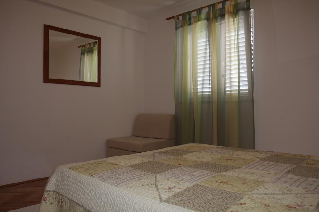 Apartment Ante *
